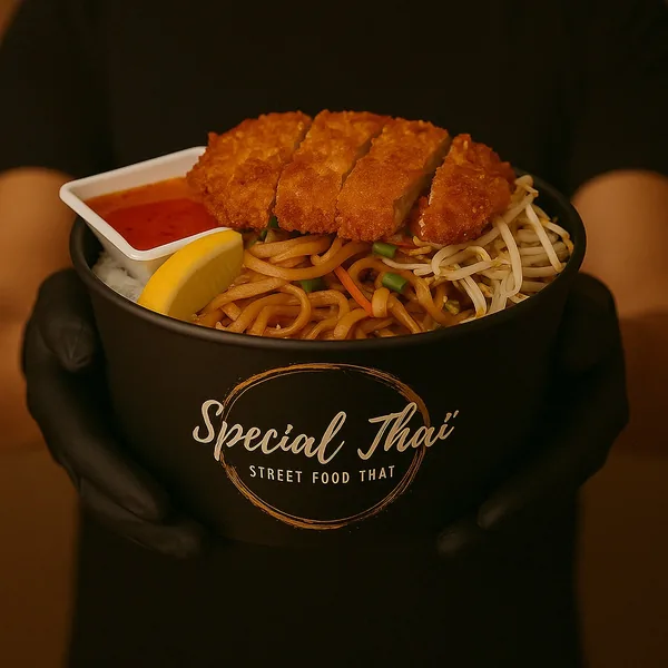 Pad Thaï Spécial (Poulet Pané) — Special Thaï, restaurant thaï halal à La Verrière